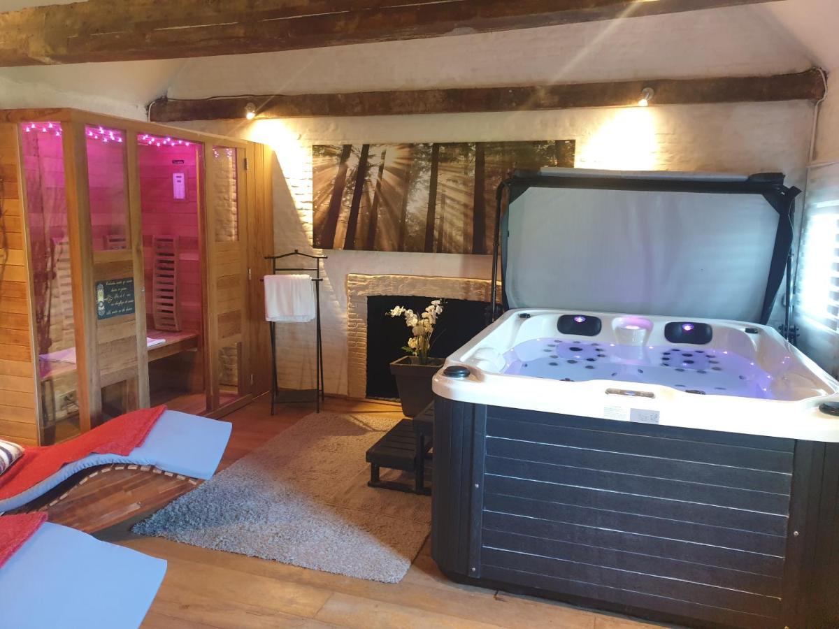 Authentic Wellnesshoeve Hansbeke Esterno foto