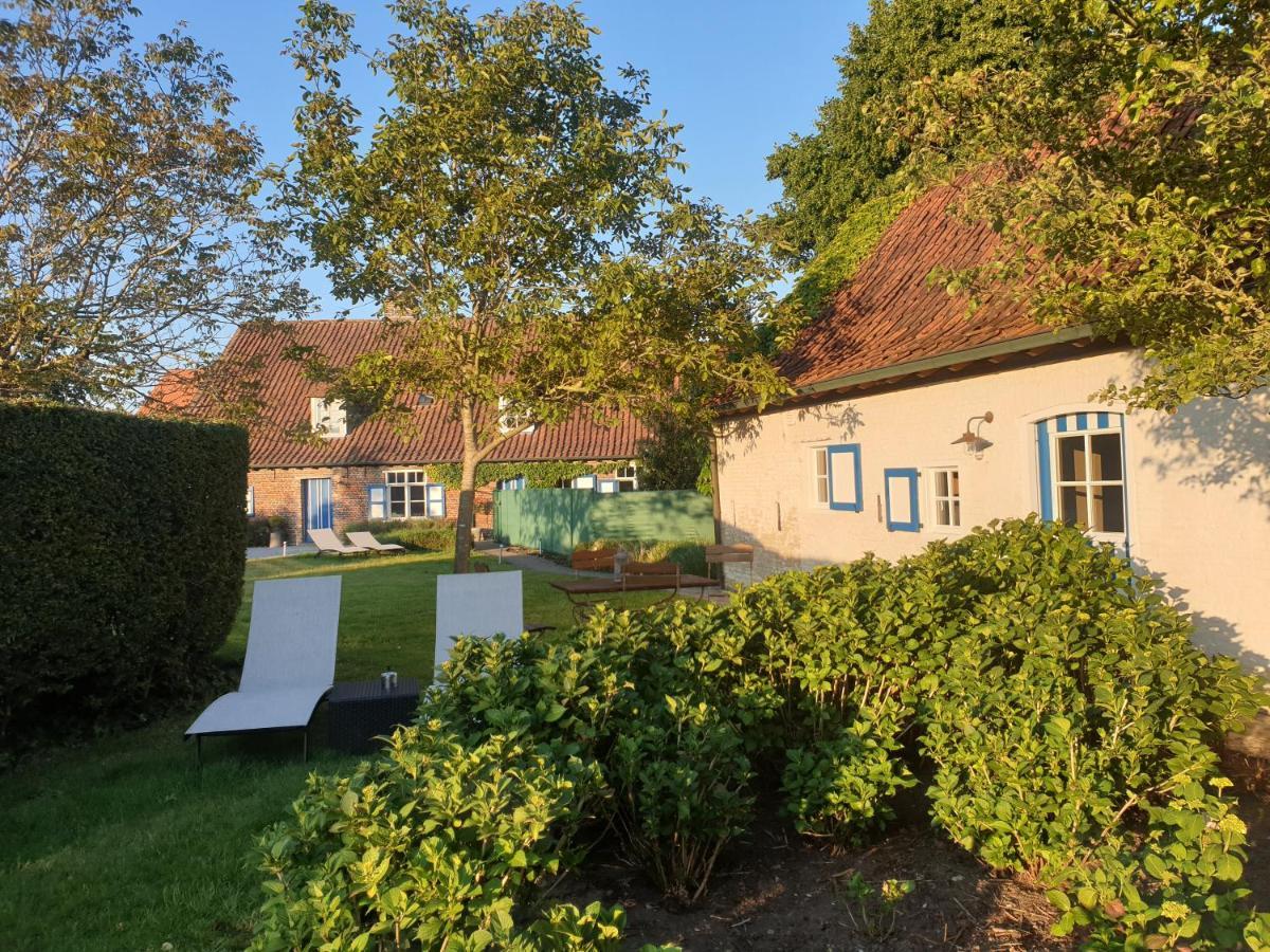 Authentic Wellnesshoeve Hansbeke Esterno foto